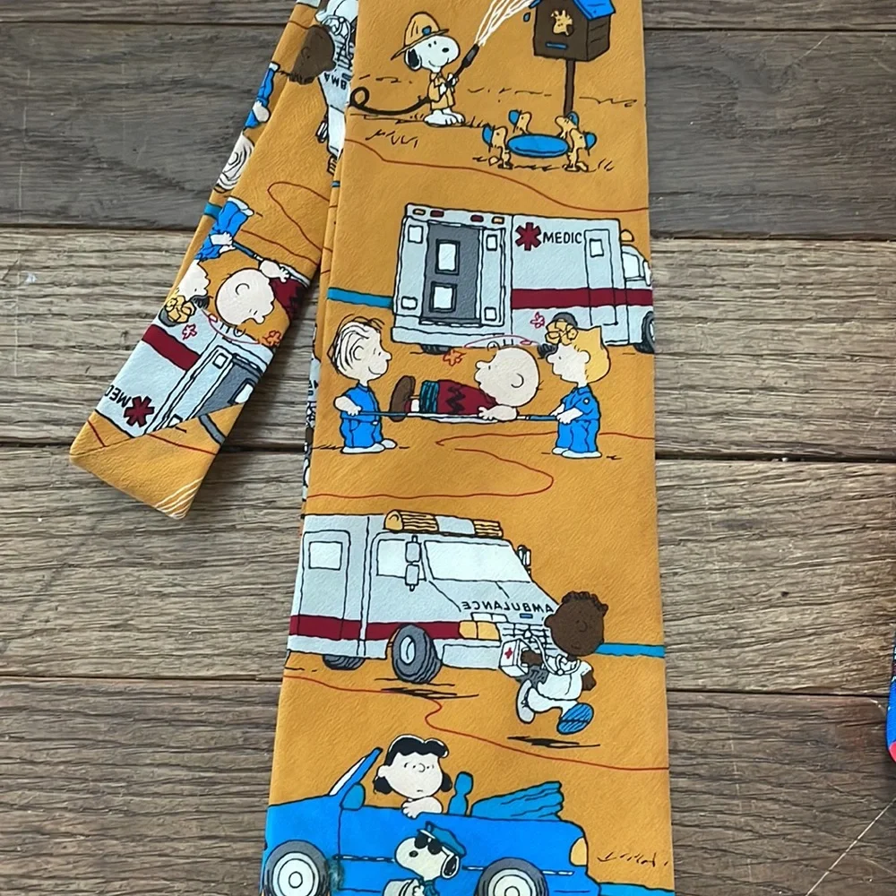 Peanuts ties sold